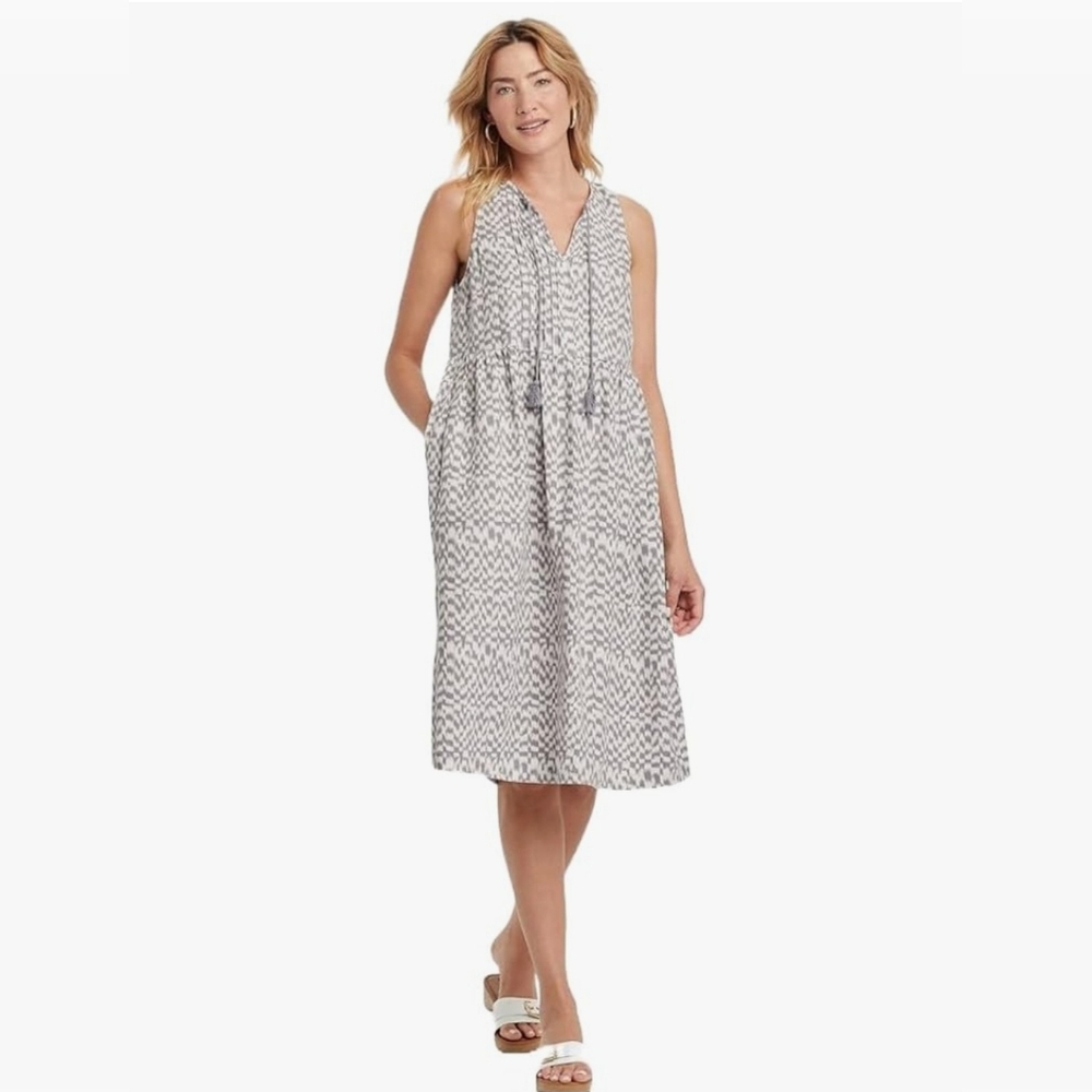 Universal Thread‎ Women's Sleeveless Pull-on Black and White Patterned Dress